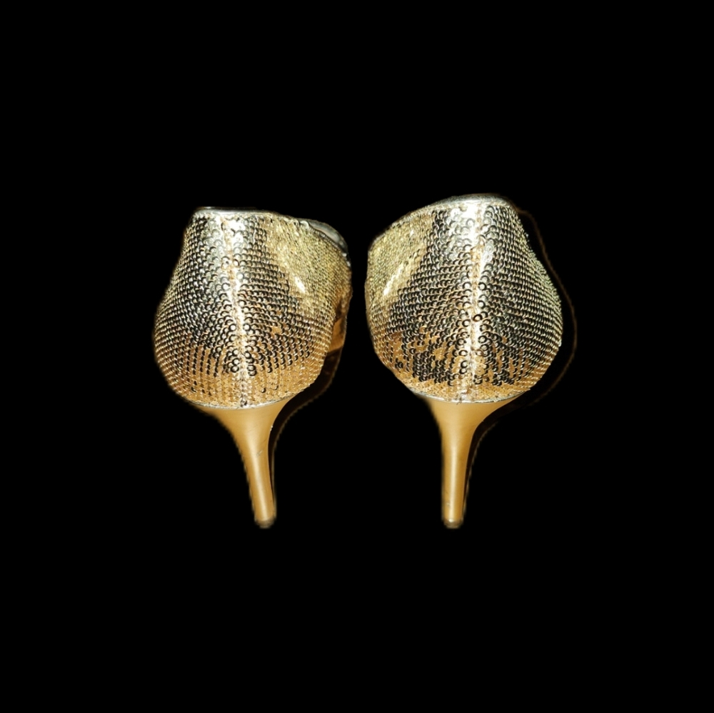 Betsey Johnson Gold Pumps - Picture 4 of 6